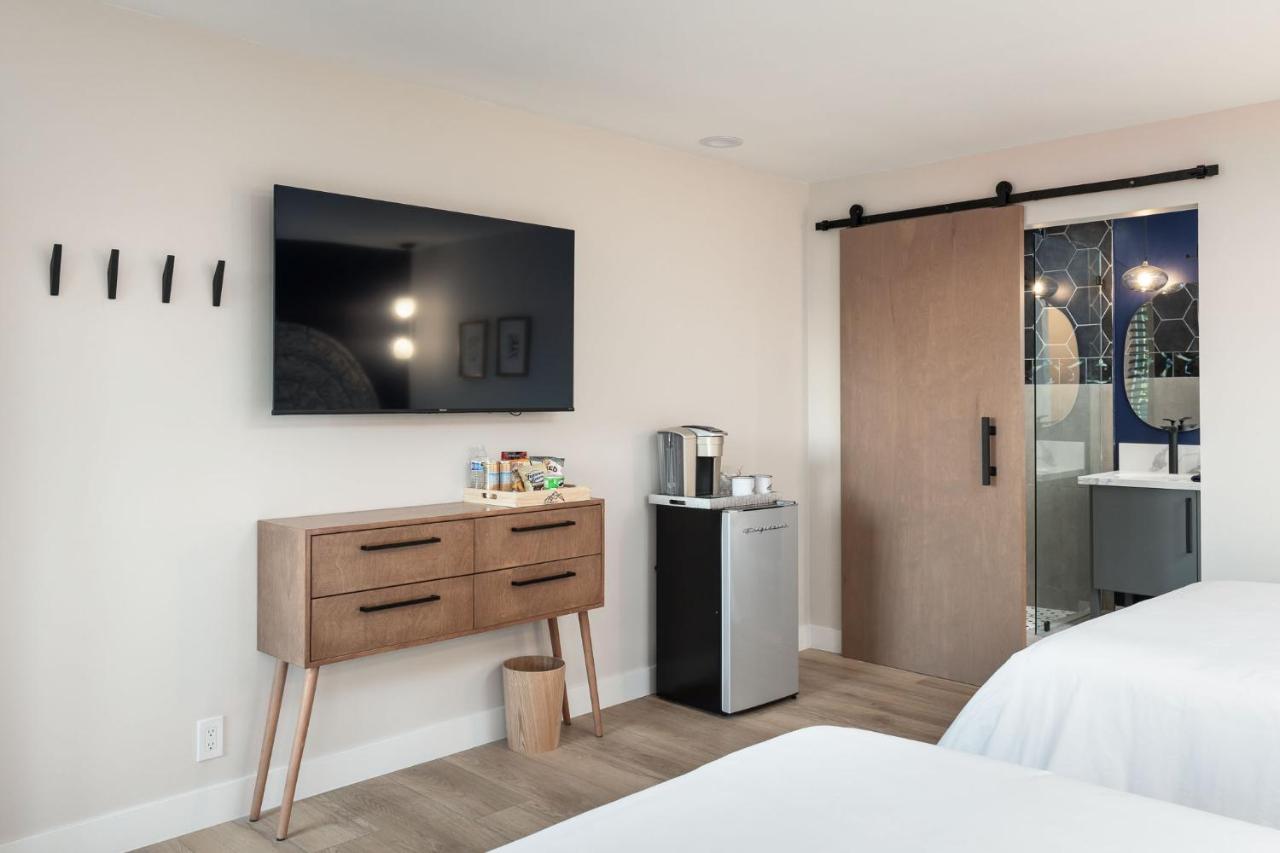 California Inn アナハイム エクステリア 写真